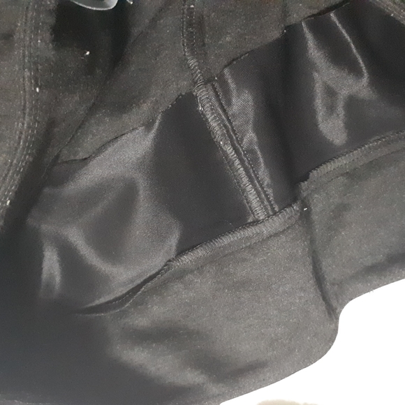 UP pull on stretch dress pants. Size 6 women. Rayon, nylon and spandex. - Picture 3 of 7